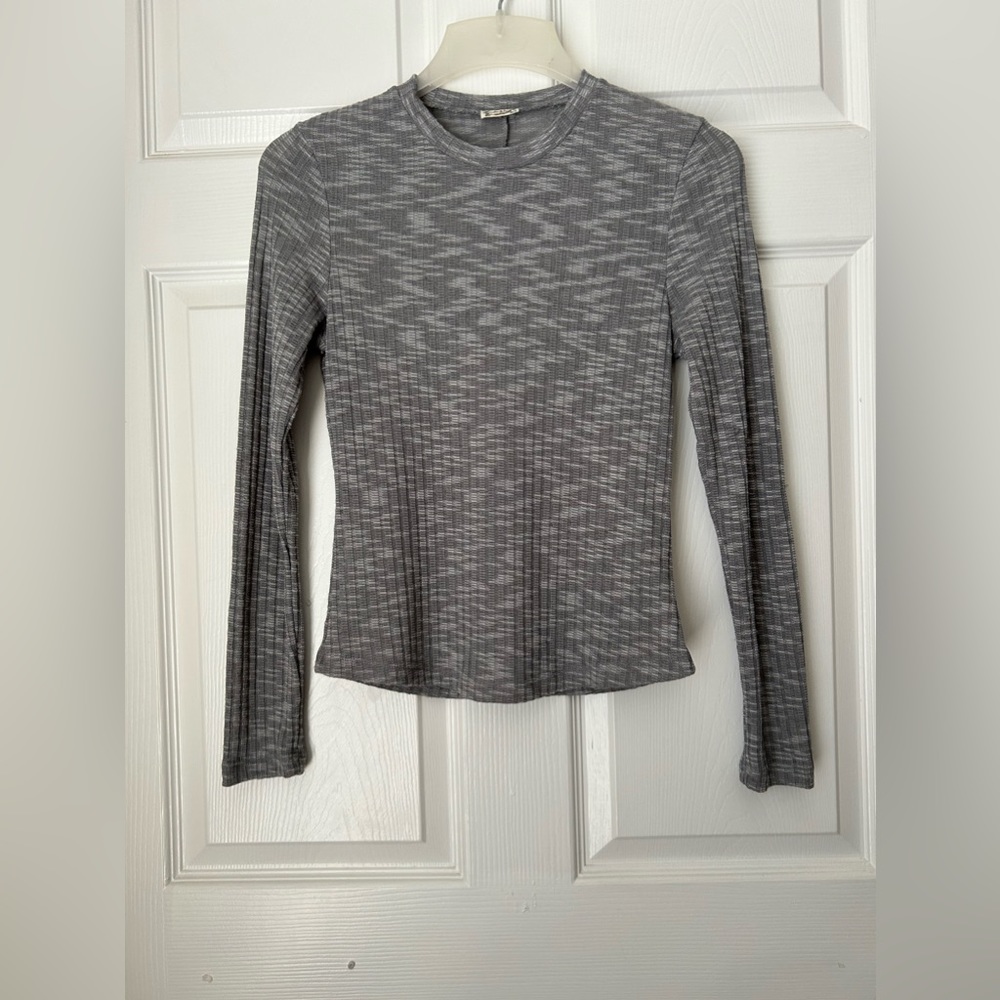 Intimately Free People Women's XS Gray Long Sleeve Basic T-Shirt Top Boho Prep